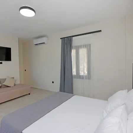 Caldera Suites 